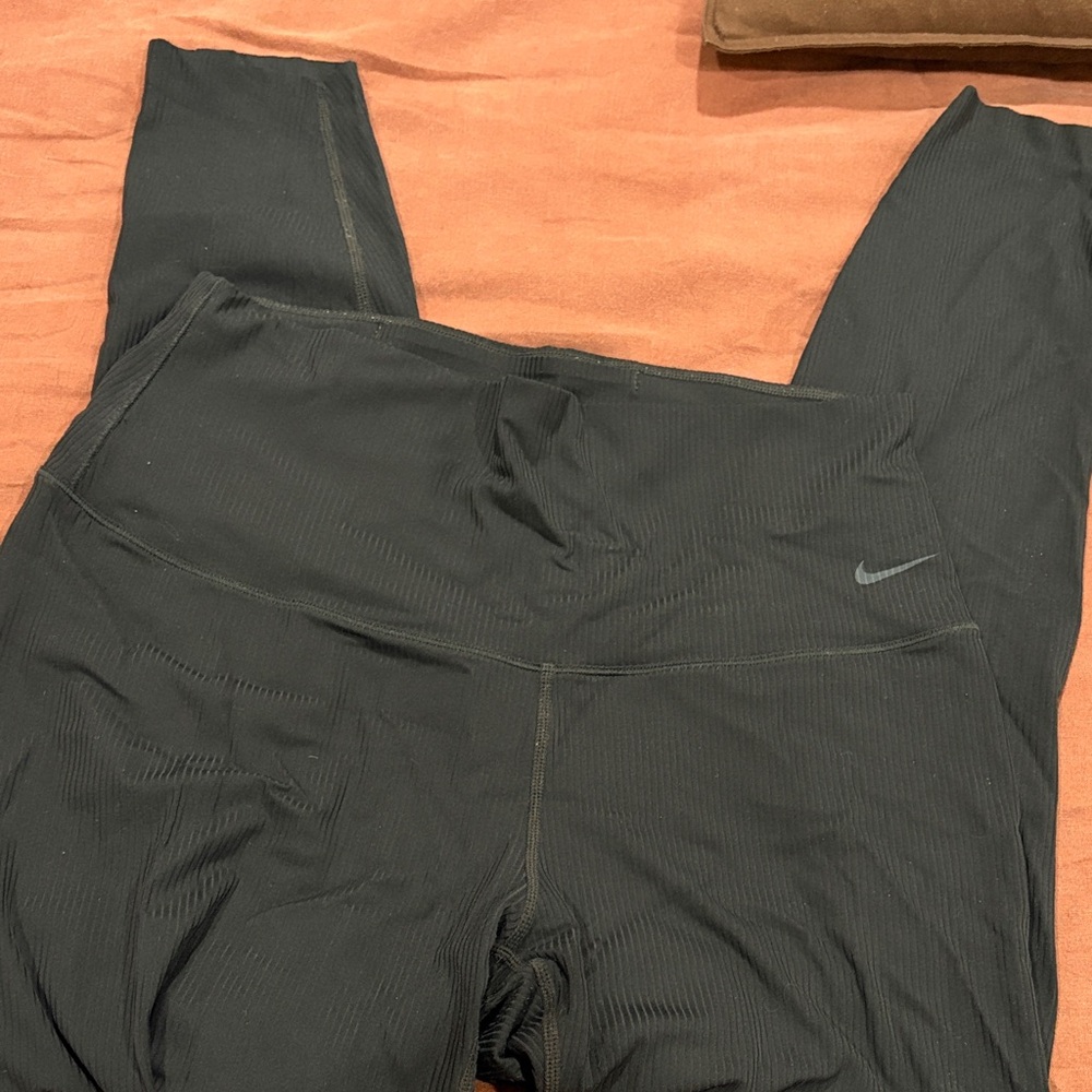 Nike Black Ribbed High-Waist Leggings with Swoosh